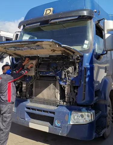 Renault Trucks Algérie camion en réparation