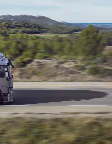 Renault Trucks T on the road